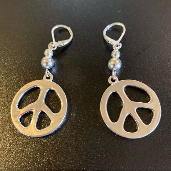 Peace Sign Earrings Silver Tone Drop Dangle Pierced 2” cute - Picture 1 of 3